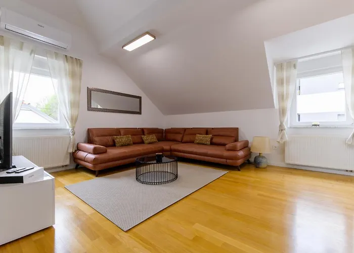 Flexible Selfcheckins 49 - Zagreb - Parking - New - Luxury