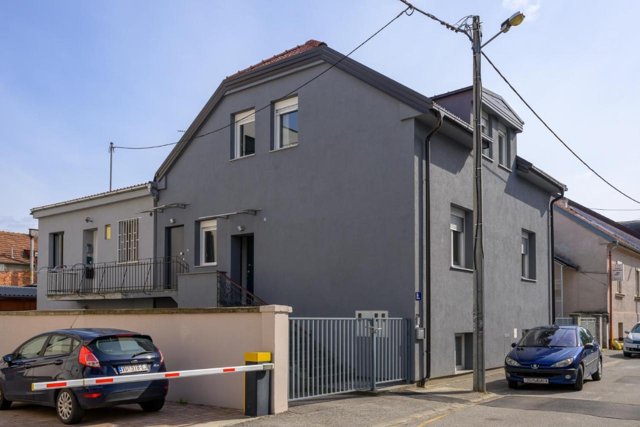 Flexible Selfcheckins 49 - - Parking - New - Luxury Appartamento *
