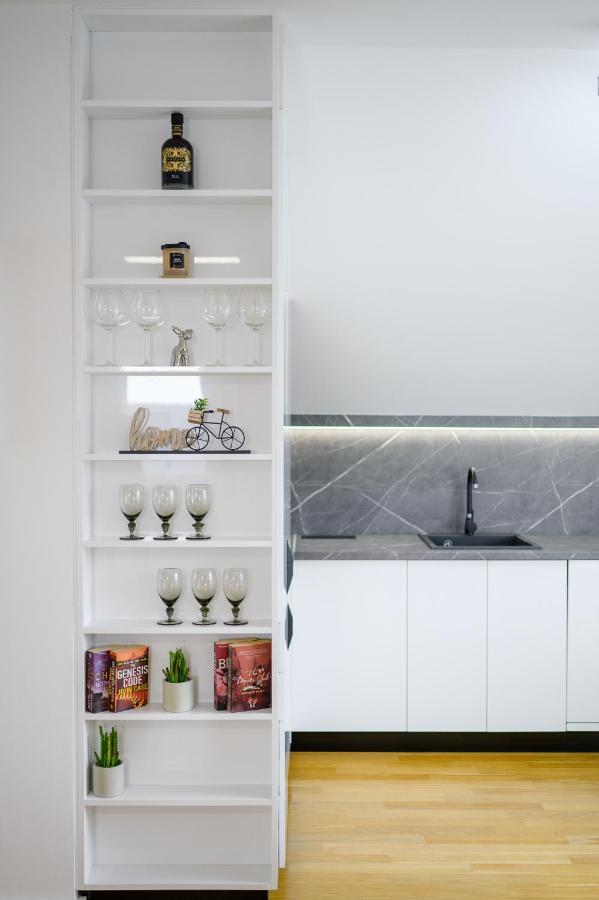 Flexible Selfcheckins 49 - - Parking - New - Luxury Zagabria