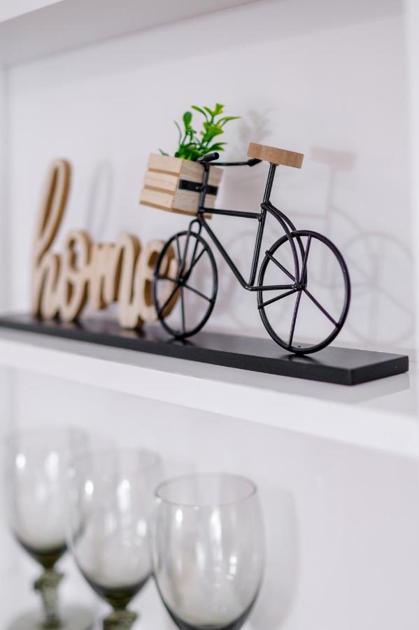 Flexible Selfcheckins 49 - - Parking - New - Luxury Appartamento Zagabria